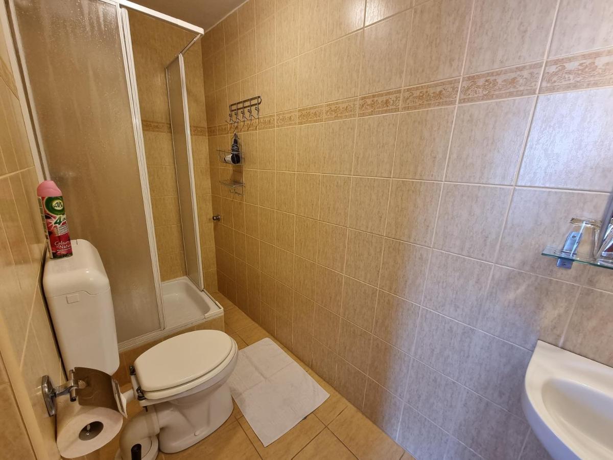 Hotel Abigel Vendeghaz Miskolc Exterior foto
